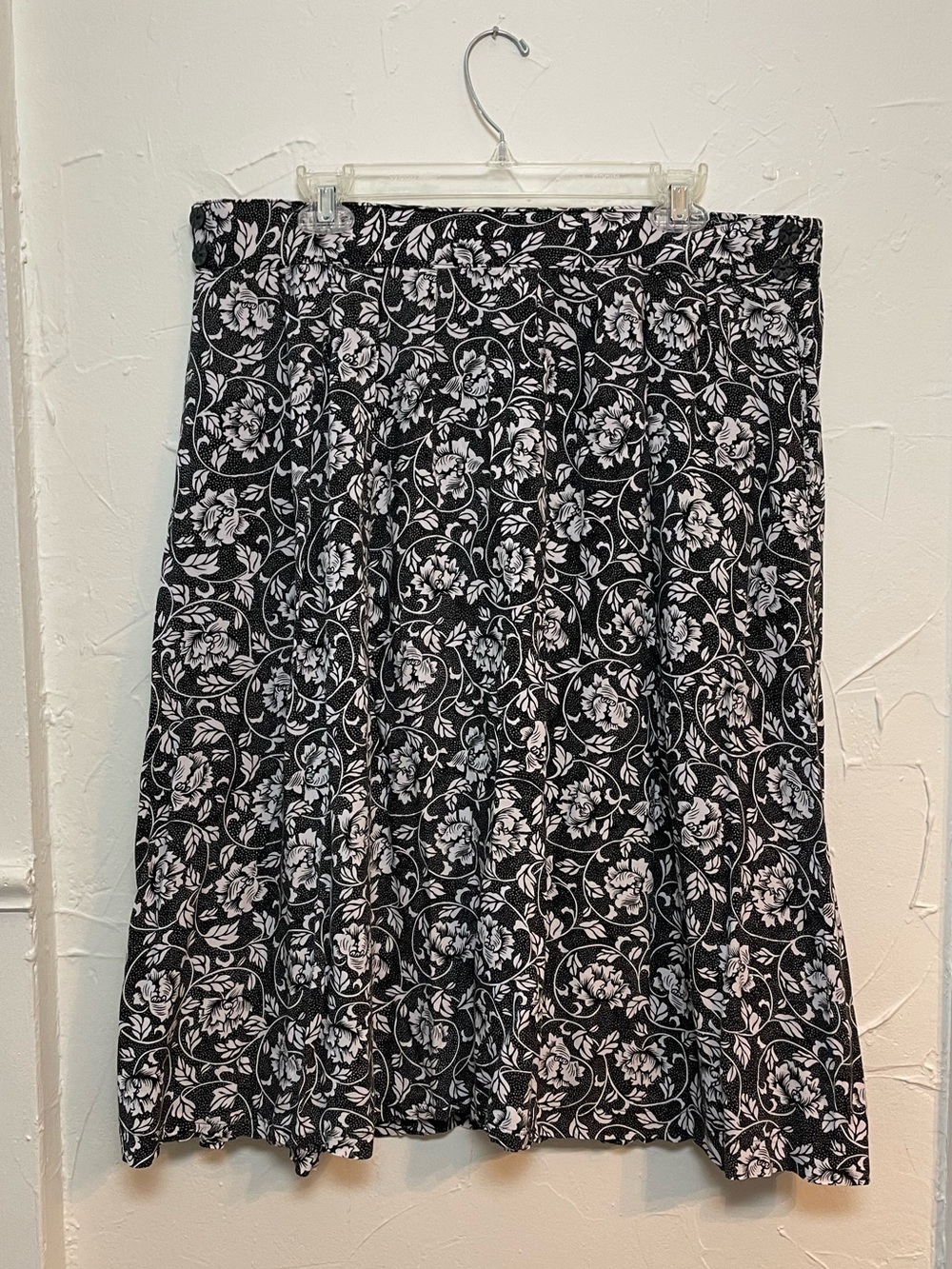 Gitano Black and White Floral A-Line Skirt